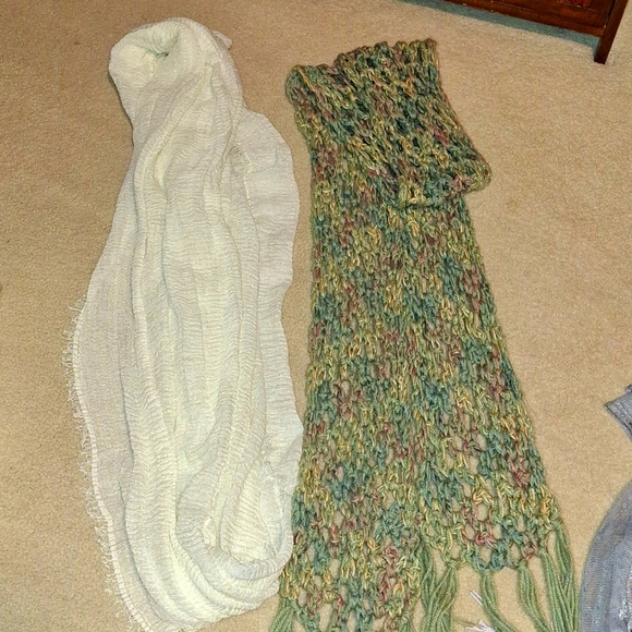 SCARF BUNDLE - Picture 4 of 16